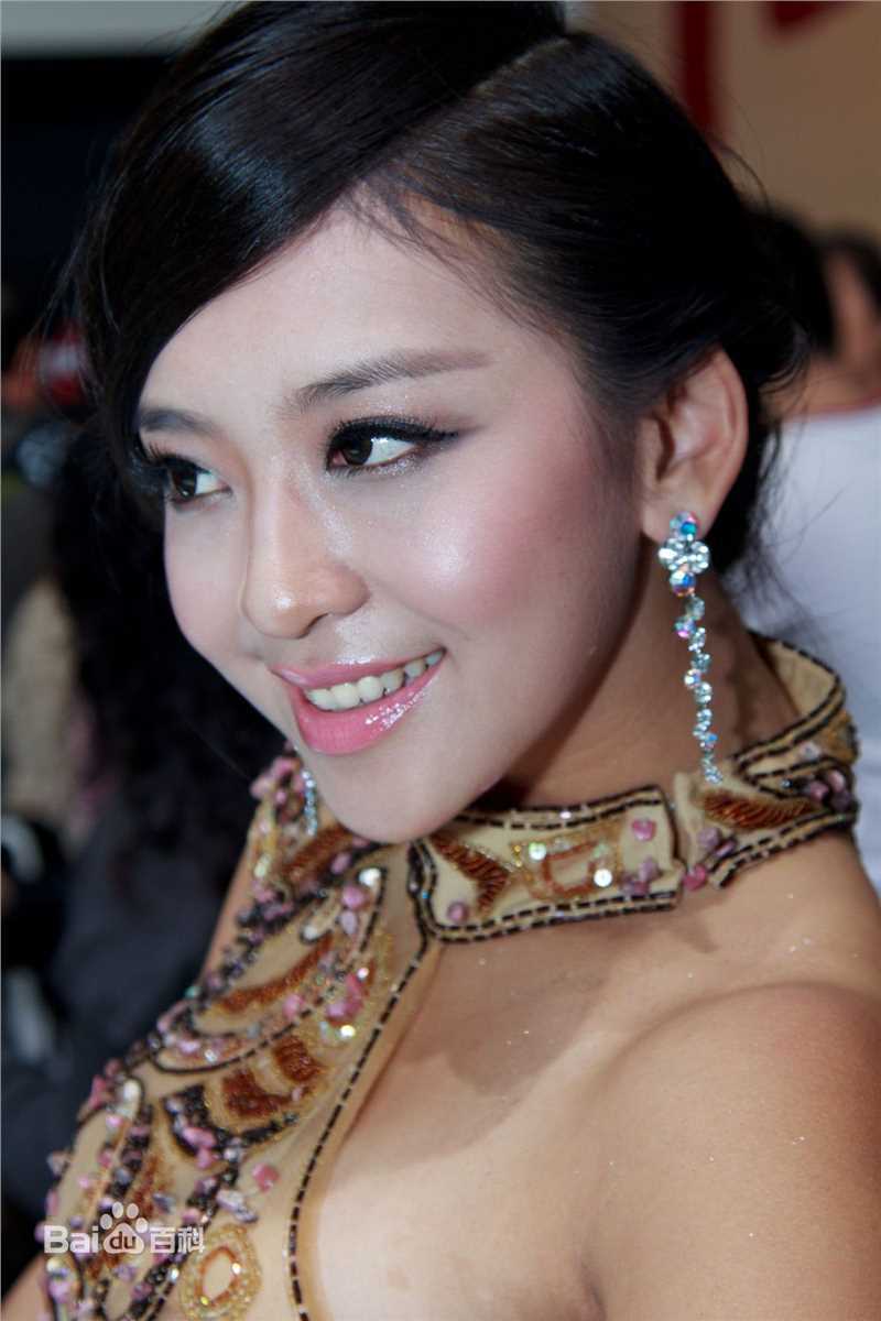 曹阳(Cao Yang)2011武汉车展奔驰展台美女生活照相册