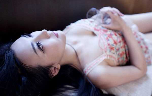 足球宝贝再拍清纯,美若天仙摄人魂魄_