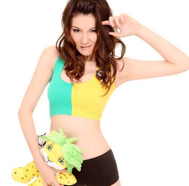 最全A组南非足球宝贝徐绮华美女壁纸