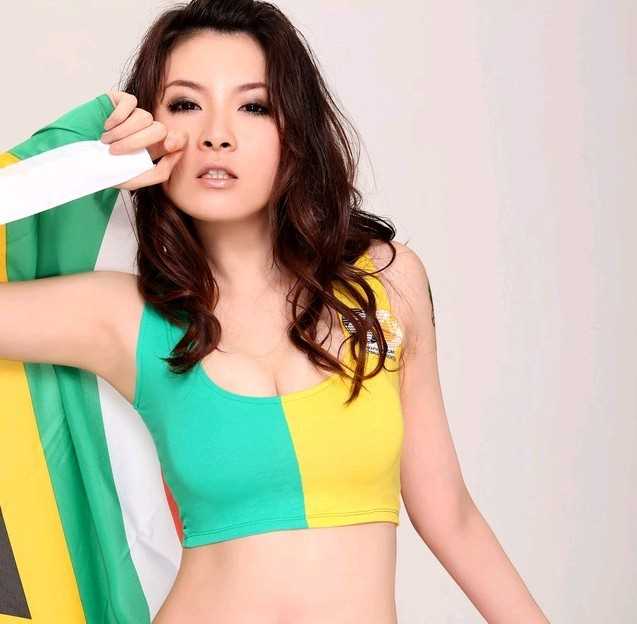 最全A组南非足球宝贝徐绮华美女壁纸