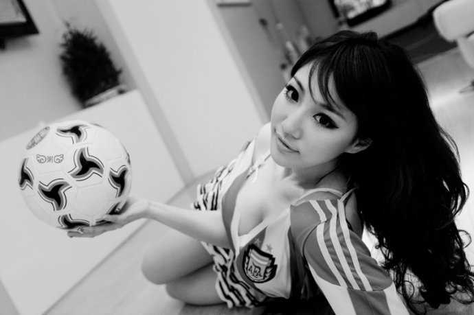 精选足球宝贝的性感密照集图册
