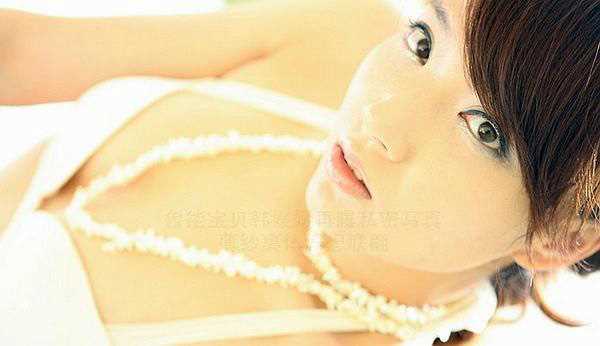 特别专辑韩媛媛性感床照助威世界杯,百变内衣撩人_图片