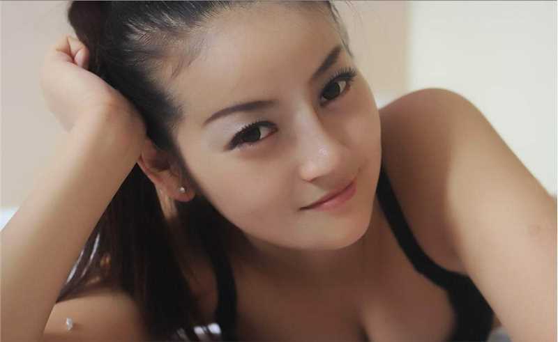 美女湿身抚慰葡萄牙,对C罗痴心不改_