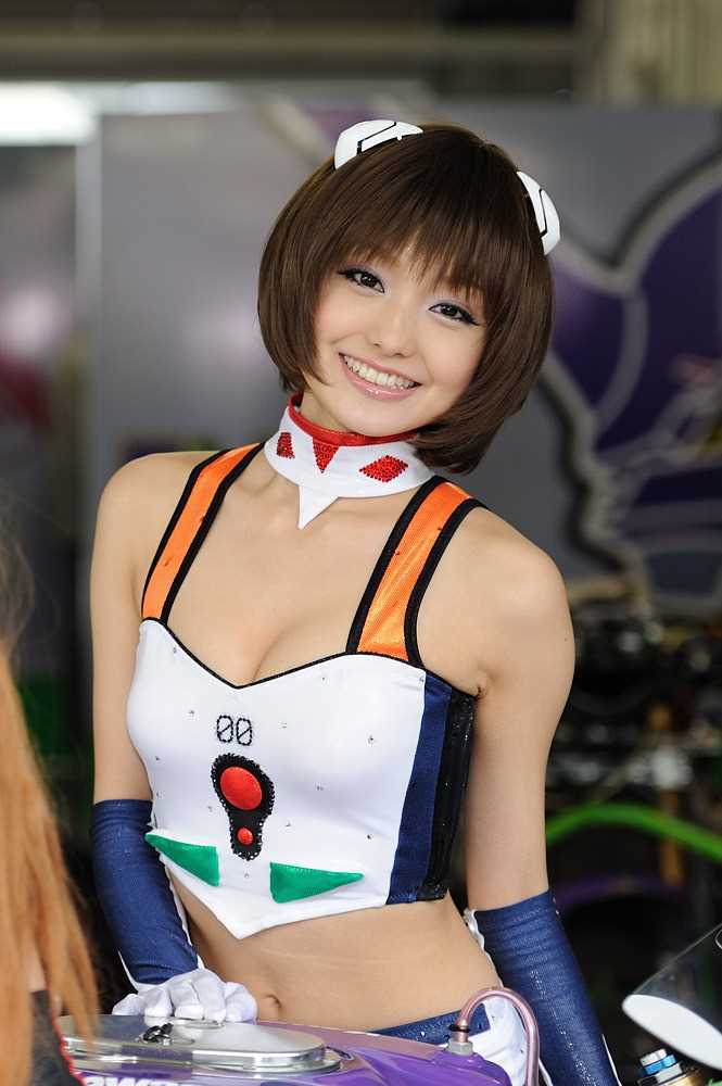 水谷望爱出镜日本超纯赛车美女