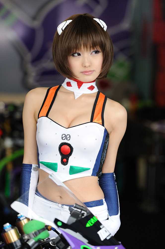 水谷望爱出镜日本超纯赛车美女