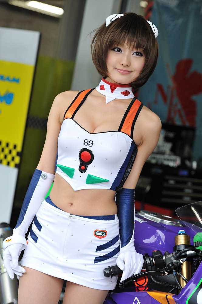 水谷望爱出镜日本超纯赛车美女