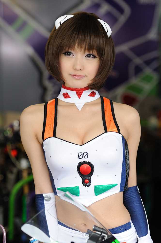 水谷望爱出镜日本超纯赛车美女