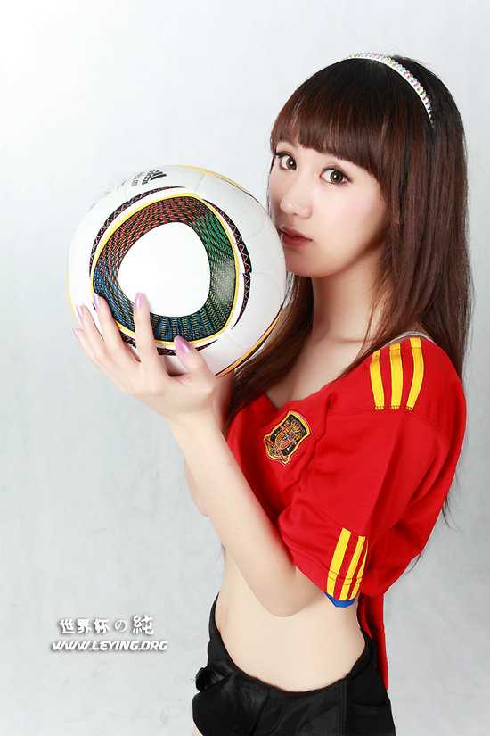 最全长发刘海清纯足球少女壁纸