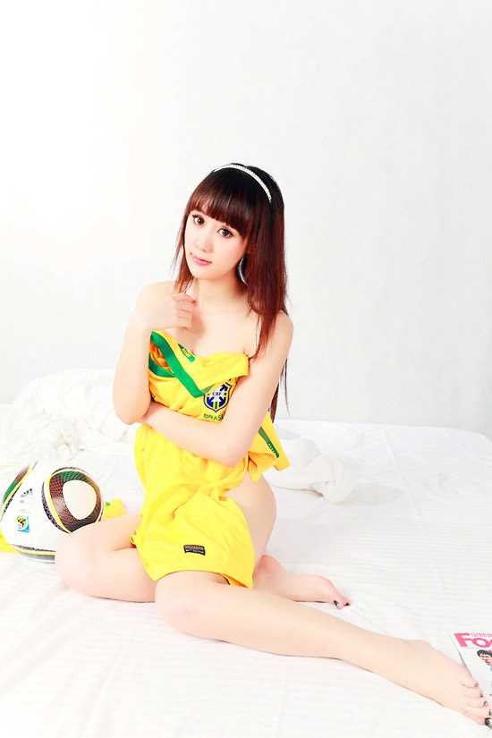 最全长发刘海清纯足球少女壁纸