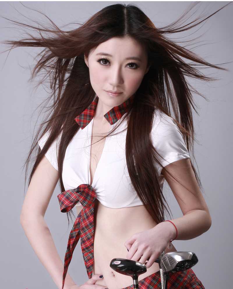 高清孔燕松孔瑶竹牵手高球之长腿美女图集