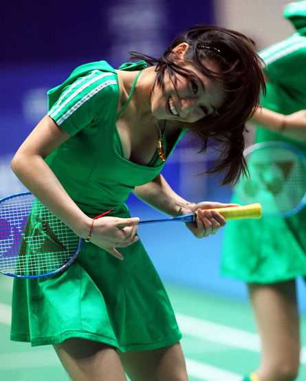 最新羽球宝贝挥拍热舞,身材傲人“胸”器逼人图集