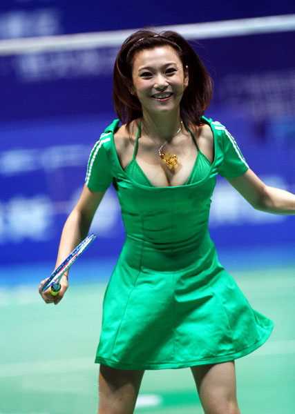 最新羽球宝贝挥拍热舞,身材傲人“胸”器逼人图集