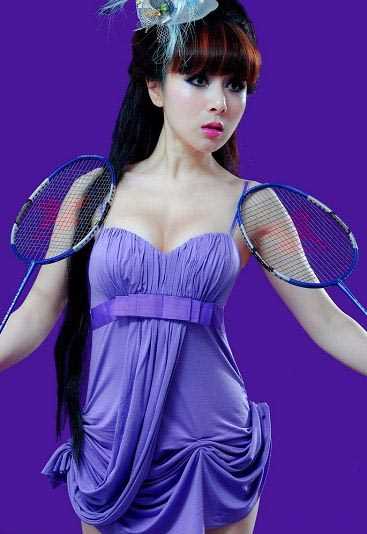 特别专辑美女歌手化身羽球宝贝,酥胸大长腿性感抢镜图片