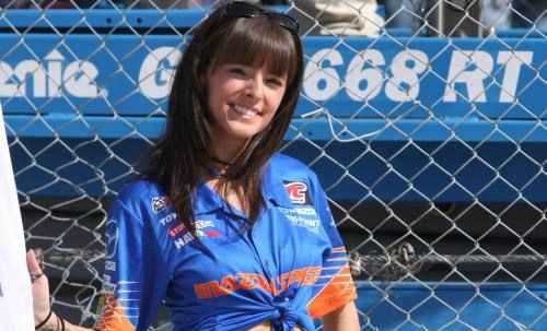 优质性感赛车宝贝秒杀观众相册