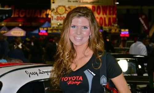 优质性感赛车宝贝秒杀观众相册