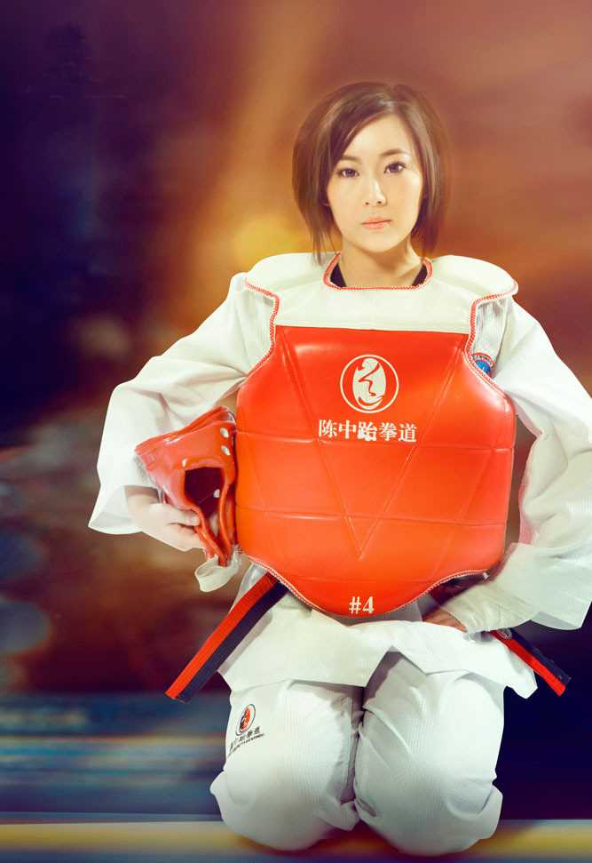 时尚佳丽动感,诠释跆拳道精髓