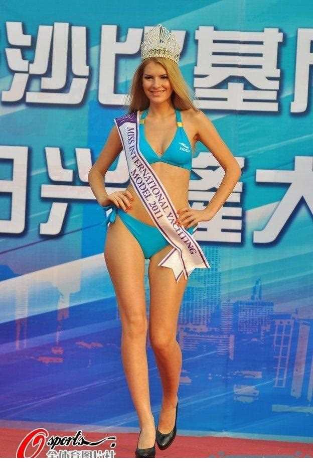 最新比基尼小姐为奥运助威,清凉性感惹遐思壁纸