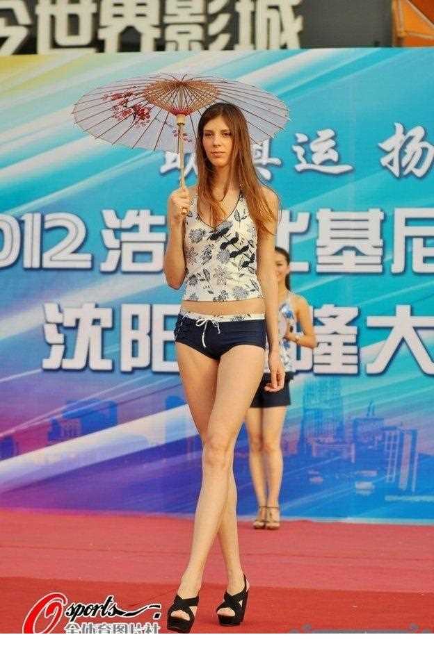 最新比基尼小姐为奥运助威,清凉性感惹遐思壁纸