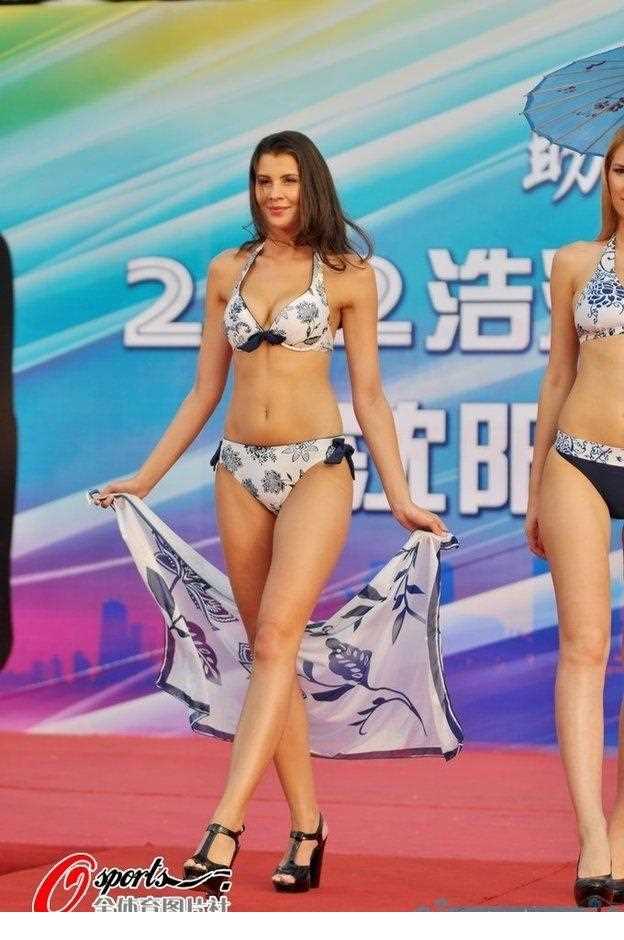 最新比基尼小姐为奥运助威,清凉性感惹遐思壁纸