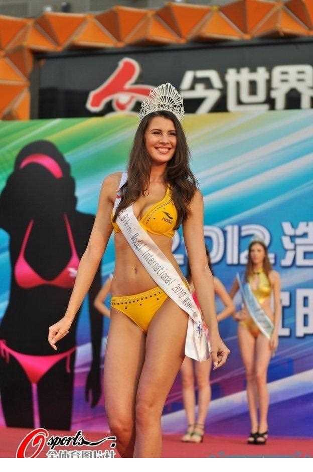 最新比基尼小姐为奥运助威,清凉性感惹遐思壁纸