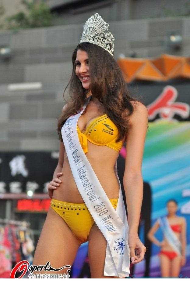 最新比基尼小姐为奥运助威,清凉性感惹遐思壁纸