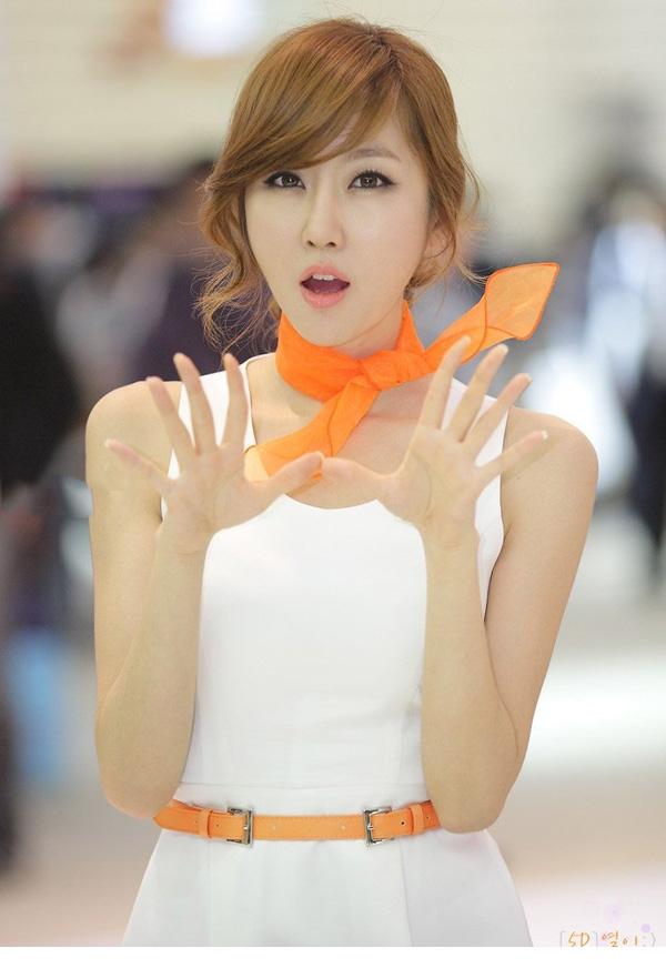 高清韩国模特超美Showgirl崔星儿图册