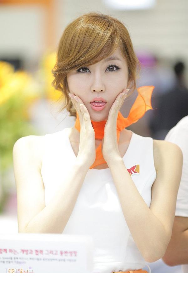 高清韩国模特超美Showgirl崔星儿图册