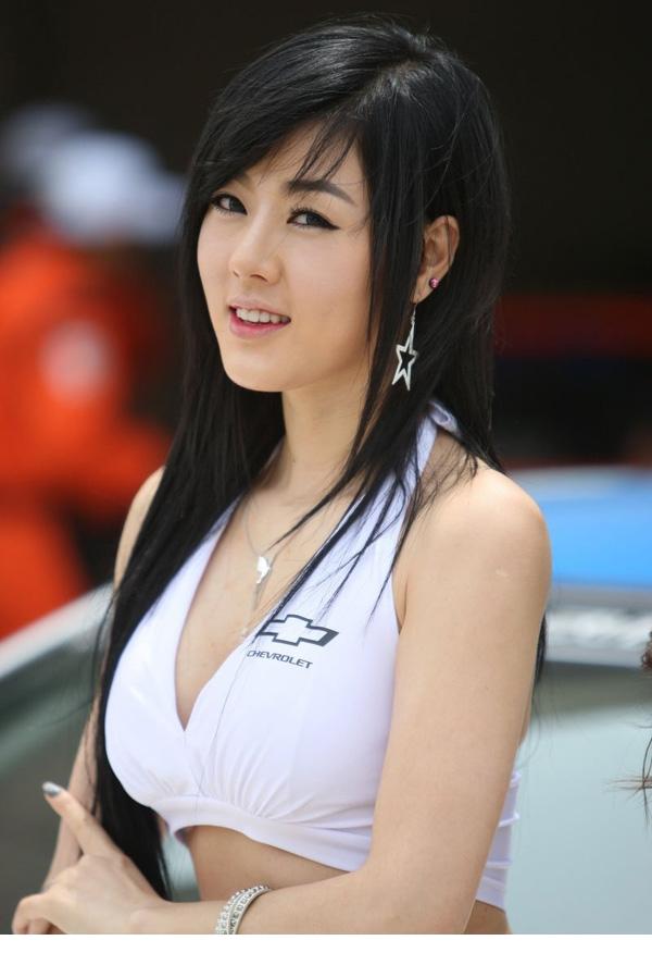 靓丽高挑的韩国模特黄美姬