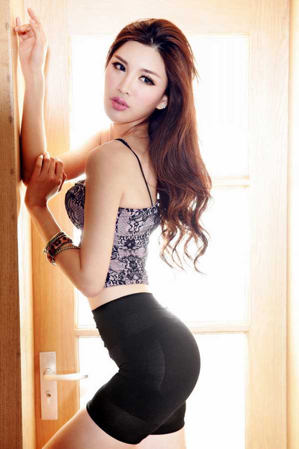 优质性感模特完美身材私房秀相册