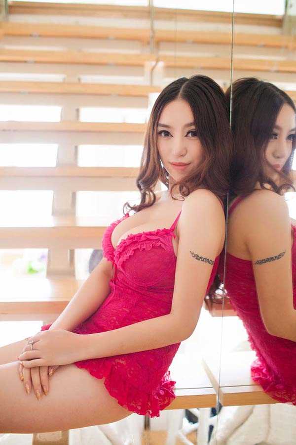 高清超性感卷发模特私房照图集