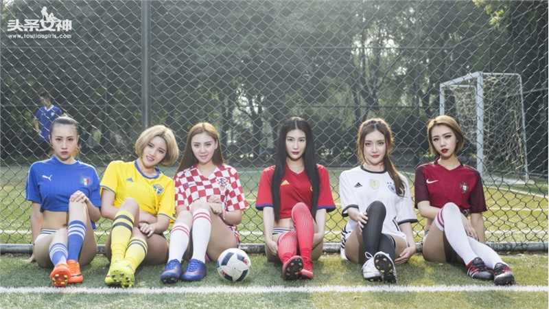 特别专辑性感嫩模制服大长腿诱惑图片