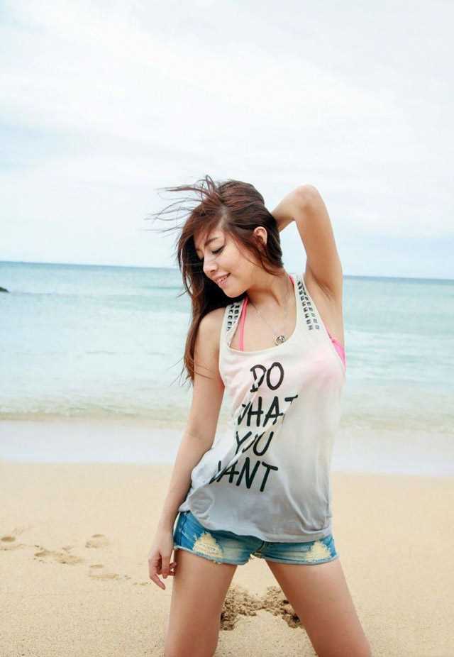 精选尖叫妹辜莞允海边性感图册