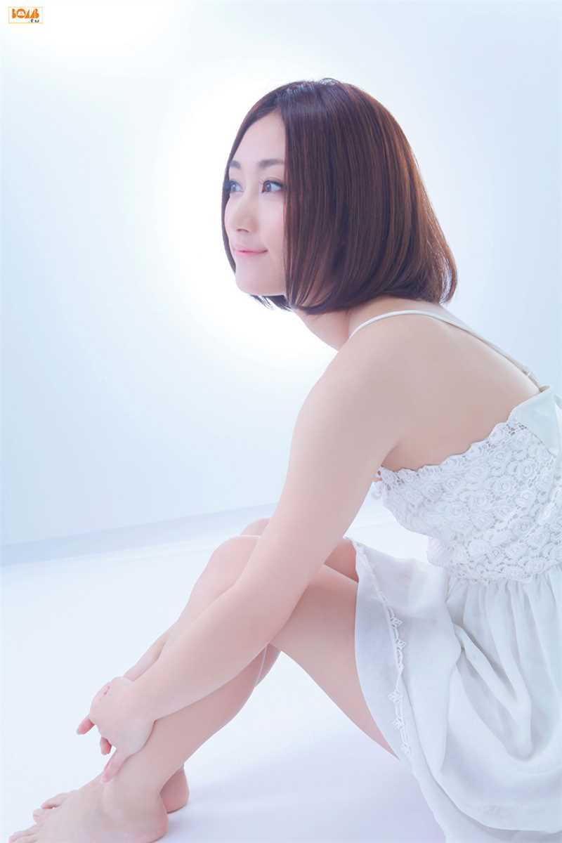 特别专辑短发日本女友吉永実夏私房照图片