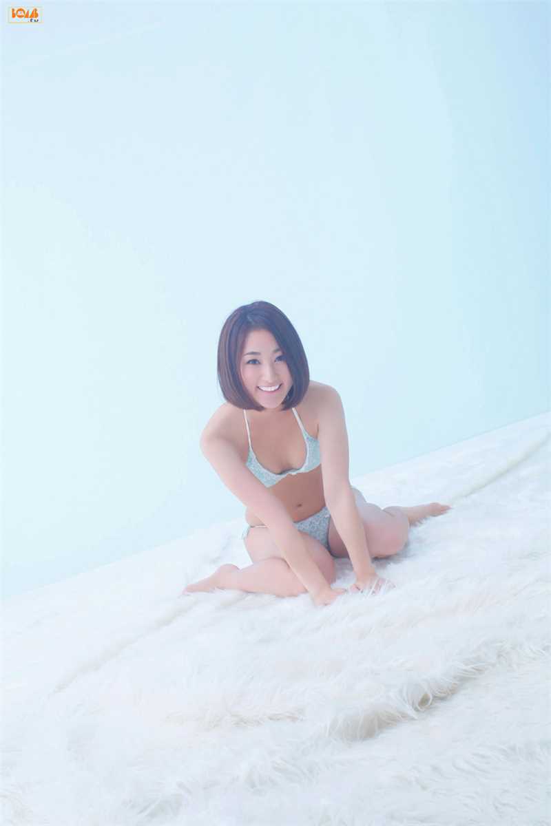 特别专辑短发日本女友吉永実夏私房照图片