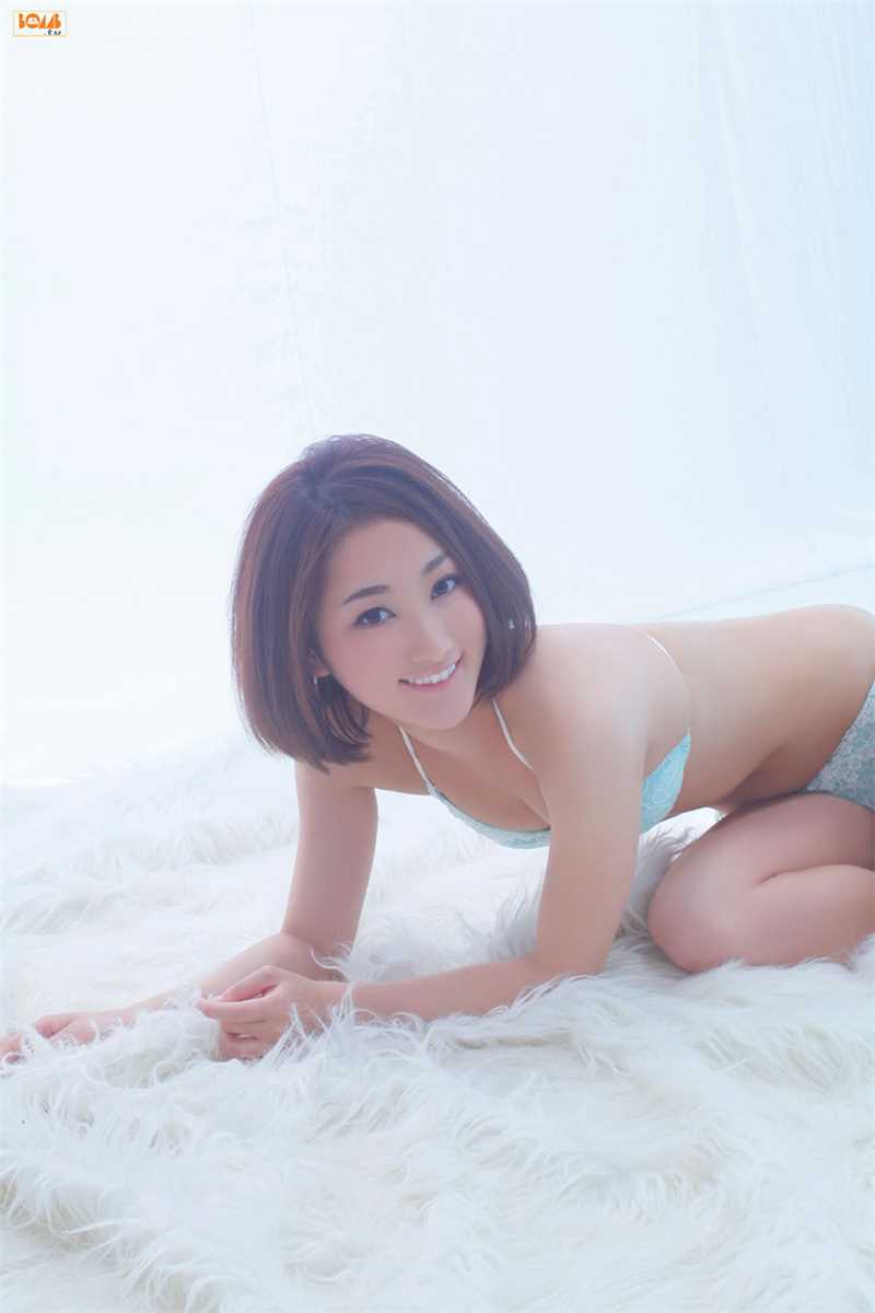 特别专辑短发日本女友吉永実夏私房照图片