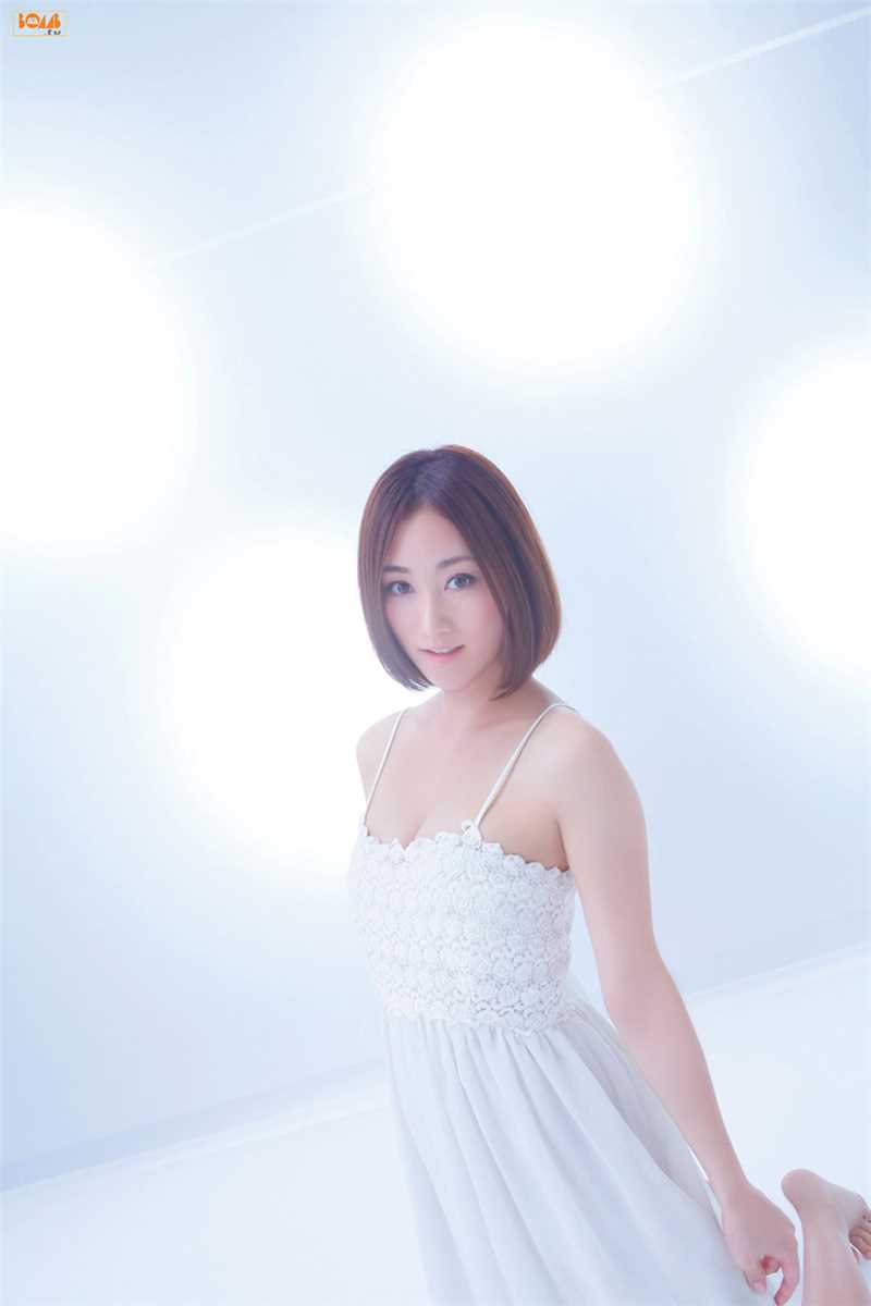 特别专辑短发日本女友吉永実夏私房照图片