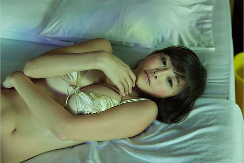 高清一身泡泡美女杉原杏璃图集