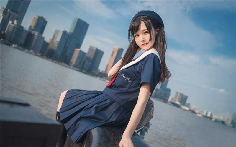 优质白色比基尼美女和田絵莉海边相册