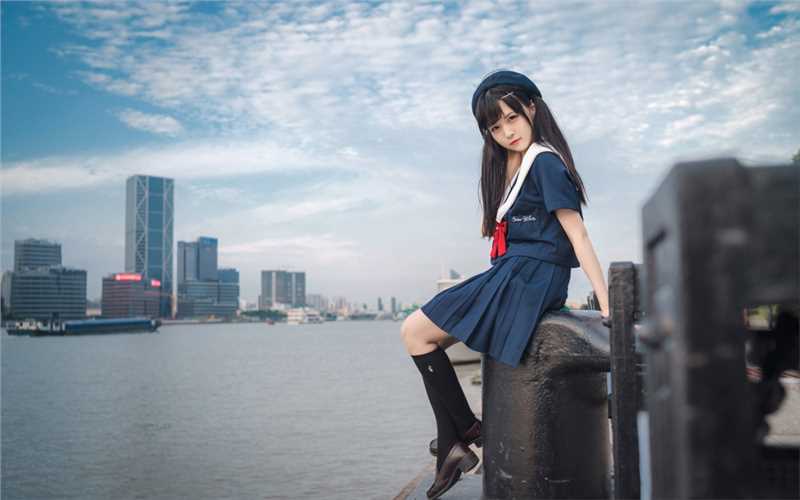 优质白色比基尼美女和田絵莉海边相册