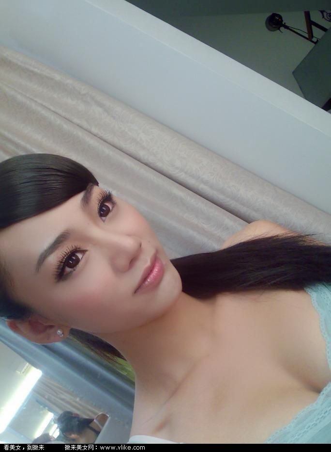 特别专辑山东美女金美辛深V沟图片