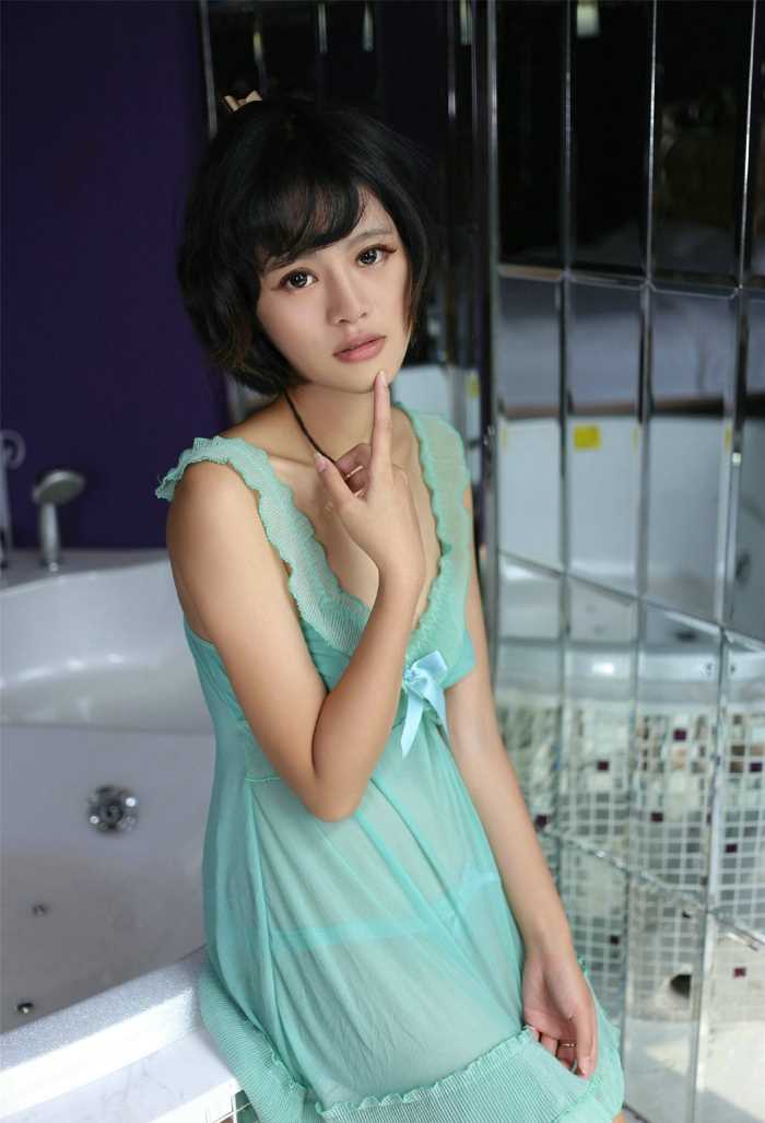 优质浴室一抹绿色的小性感相册