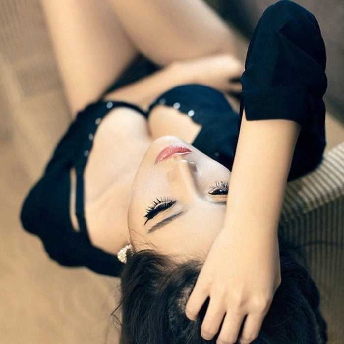 优质轻女人性纯黑勾魂图集图片