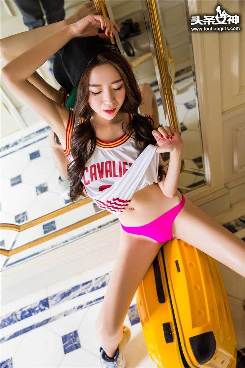 篮球鲍贝梦心玥艳红小内裤腿张大嫩粉木耳大胆图片