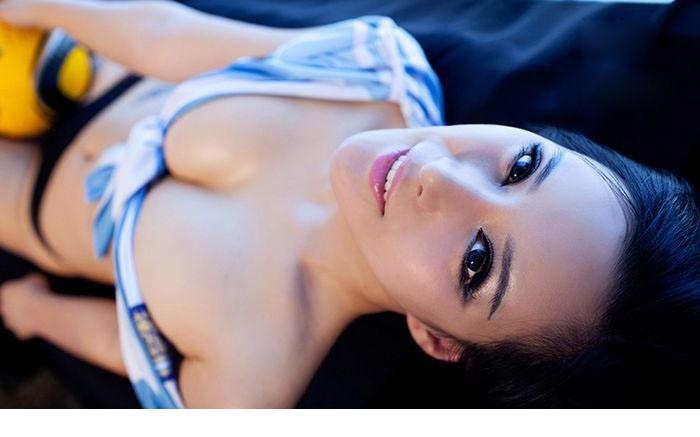 最新性感足球宝贝私房黑丝美胸诱人壁纸