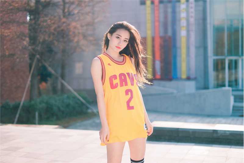 优质台湾长发美女利善榛Cindy变身篮球宝贝图片