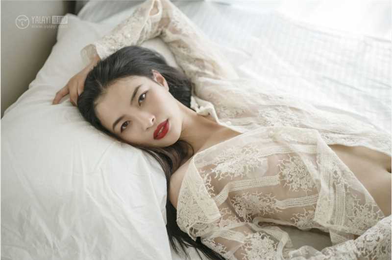 最全迷人小妖精透明蕾丝床上千娇百媚性感写真壁纸
