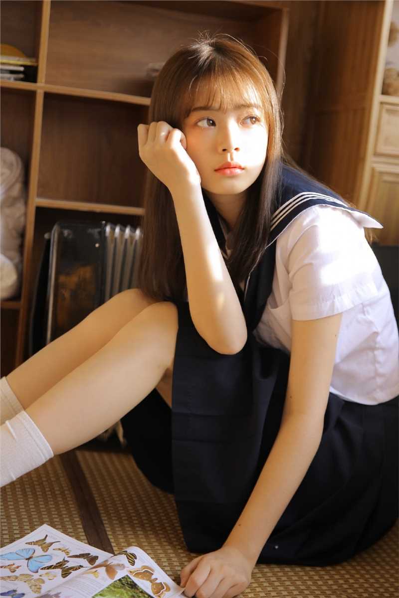 特别专辑清纯美女模特制服短裙小清新秀色可餐私房写真图片
