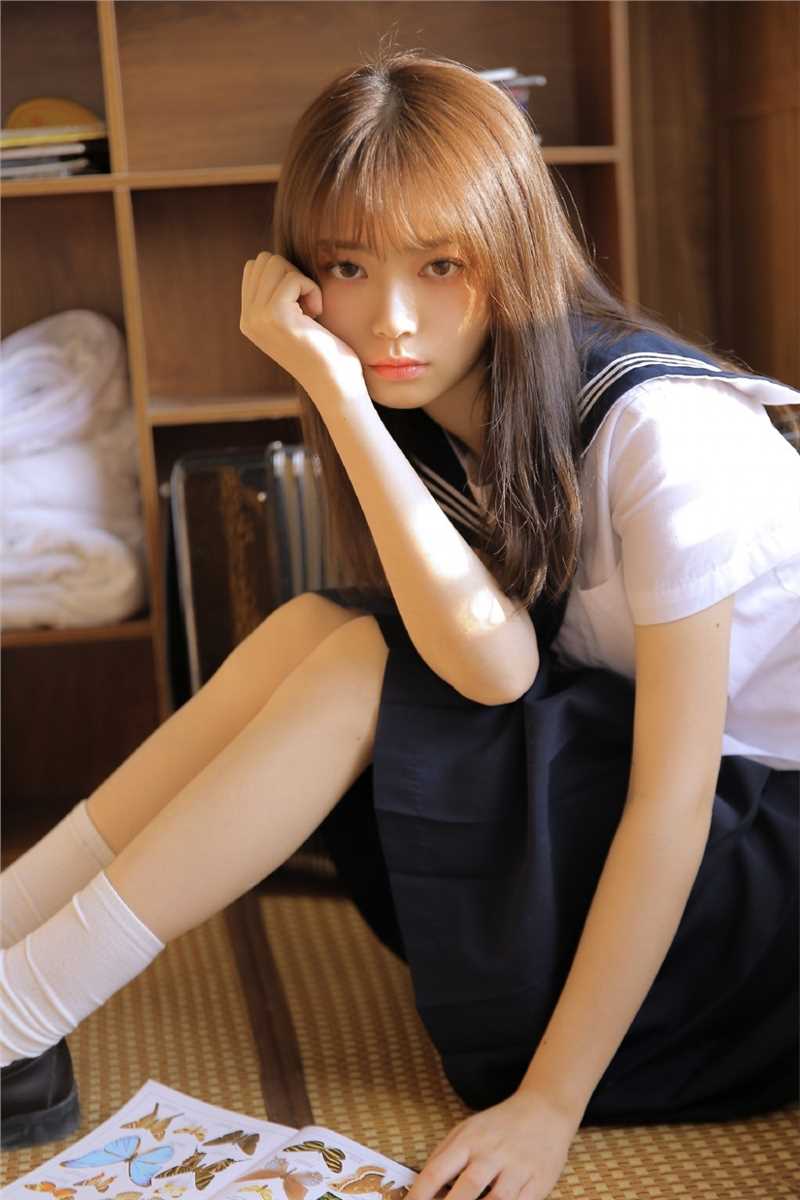 特别专辑清纯美女模特制服短裙小清新秀色可餐私房写真图片