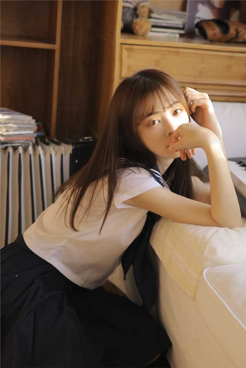 特别专辑清纯美女模特制服短裙小清新秀色可餐私房写真图片