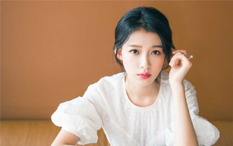 最新知性美女孙怡养眼清纯白皙甜美明星高清壁纸壁纸